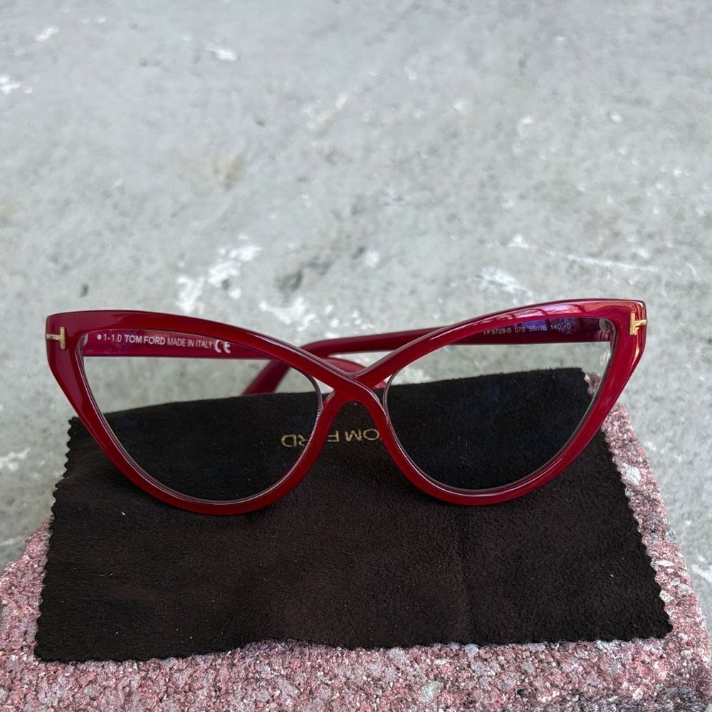 Tom Ford fuchsia cat eye frames